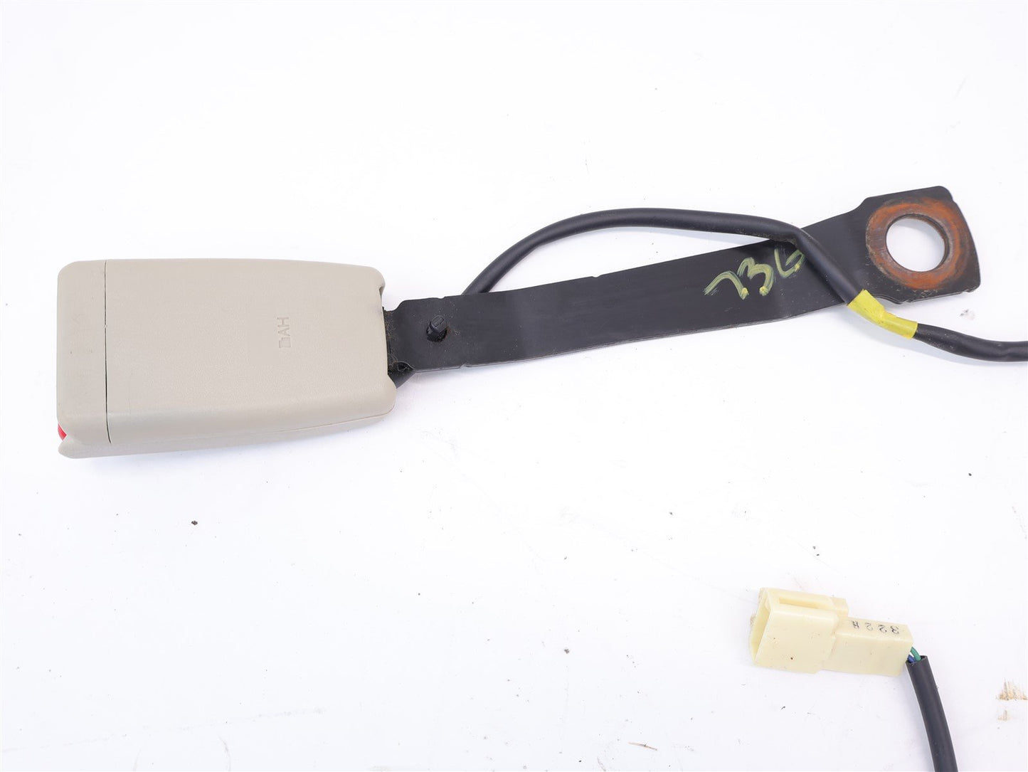 2013-2017 Subaru Crosstrek Driver Front Seat Belt Buckle LH Left Ivory OEM