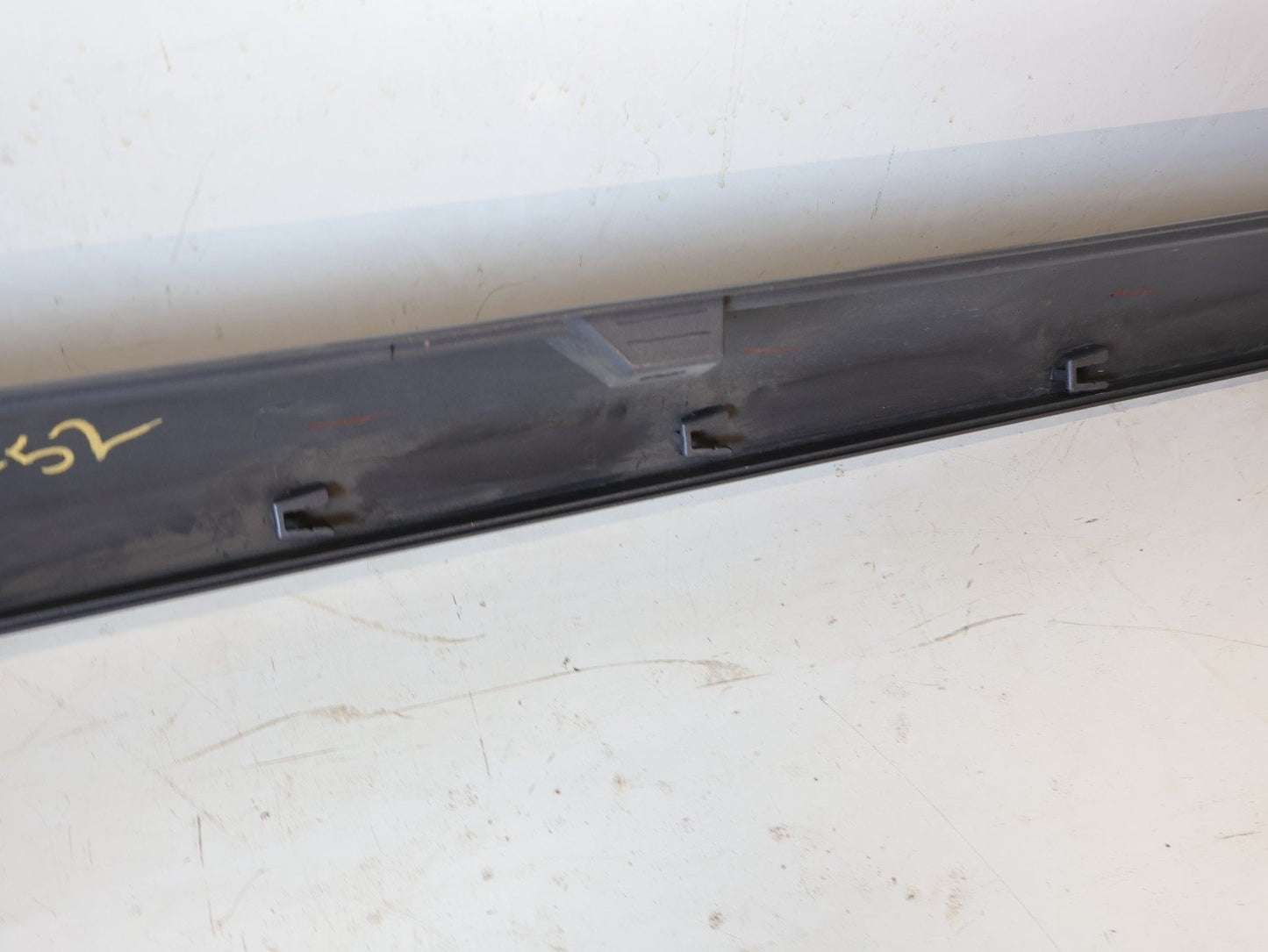 2011-2015 Honda CR-Z Passenger Side Skirt TAB MISSING Bottom Rocker RH Right OEM