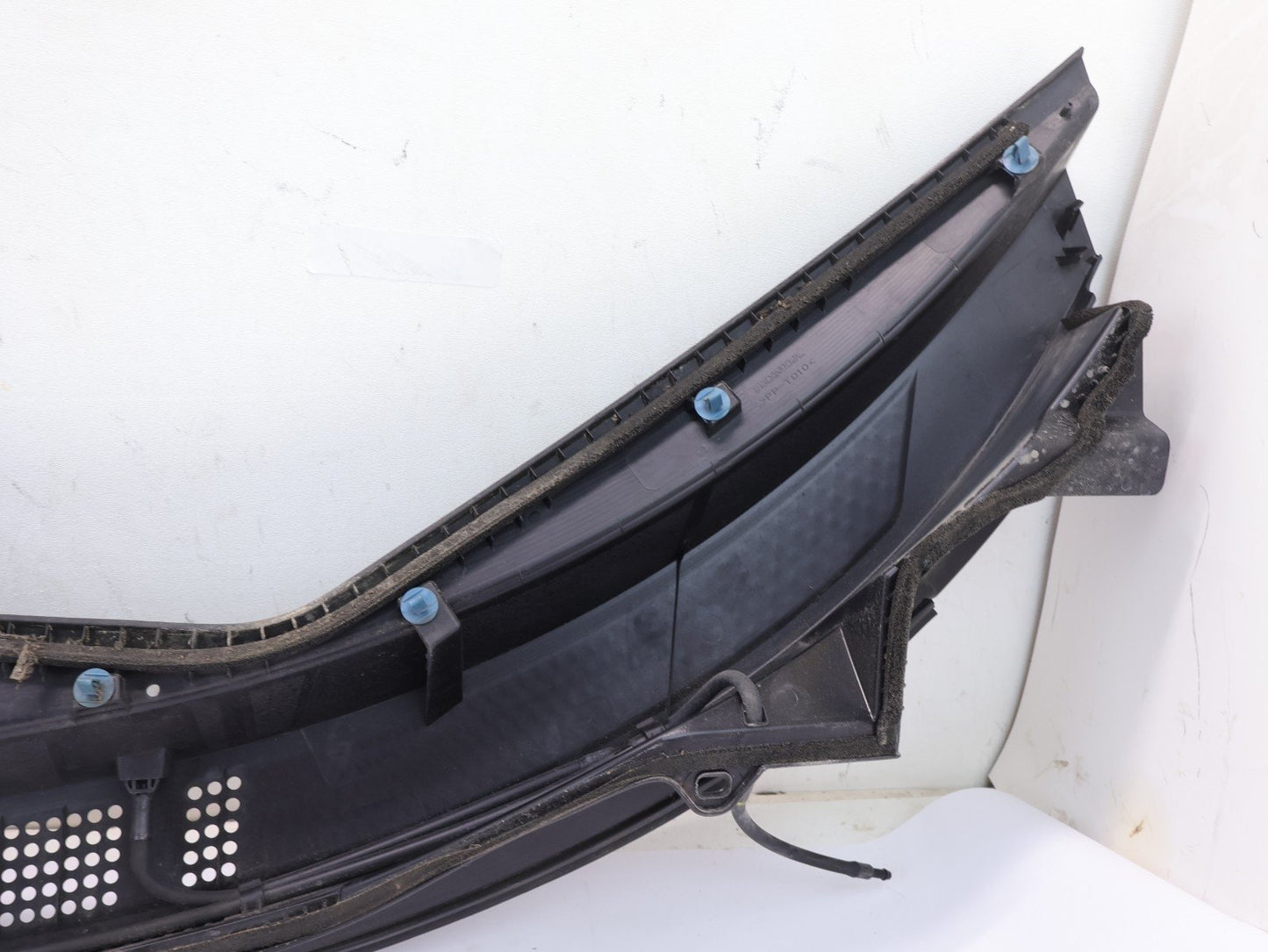 2011-2016 Honda CR-Z CRZ Wiper Cowl Trim Windshield Panel Cover 74200-SZT-G0 OEM