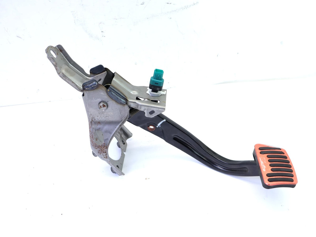 2021-2024 Kia K5 Brake Pedal Assembly w/ Bracket Stop Switch 32800-L1100 OEM