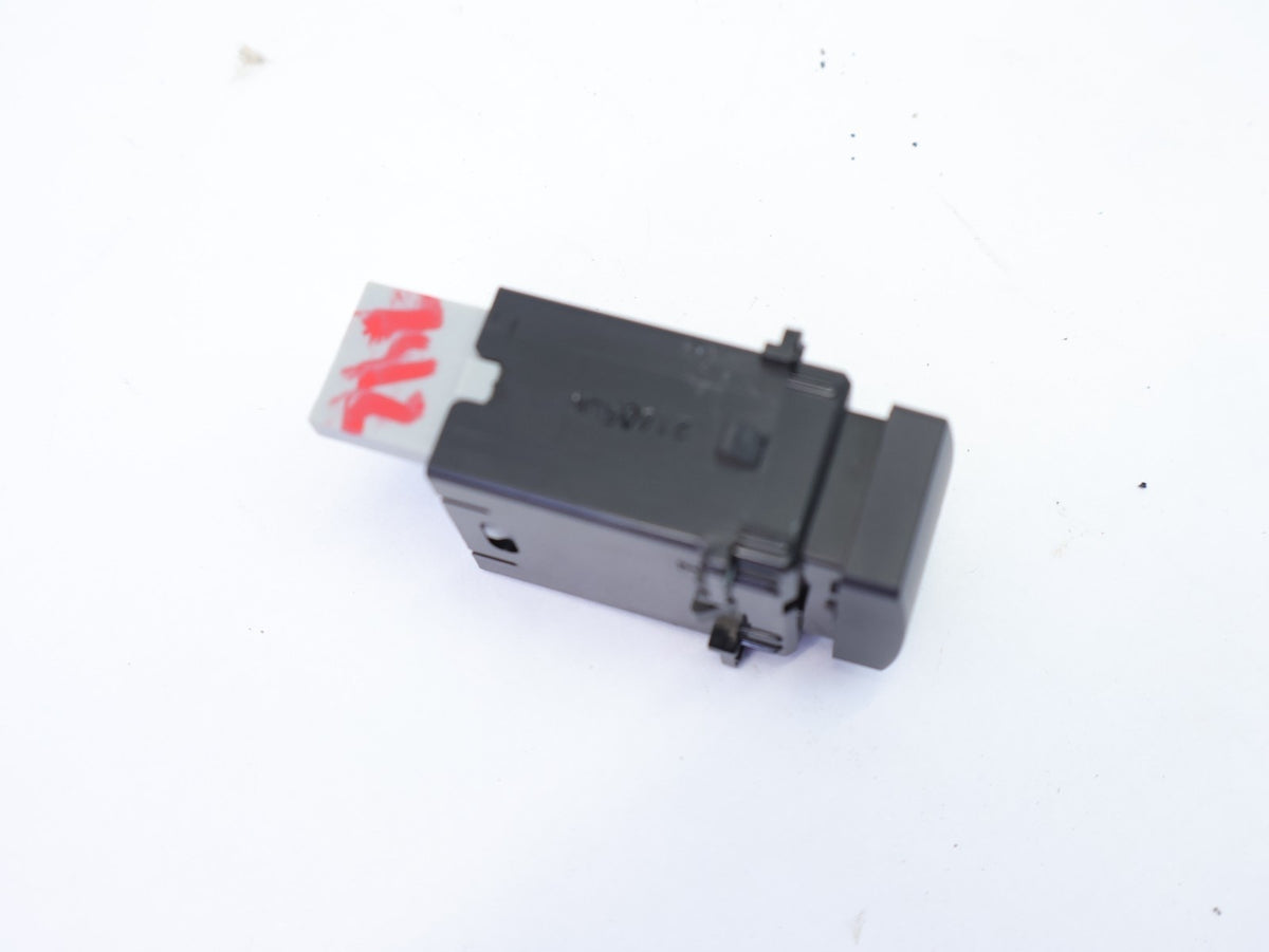 2019-2024 Subaru Forester Power Liftgate Switch Control Dash Trunk Open OEM