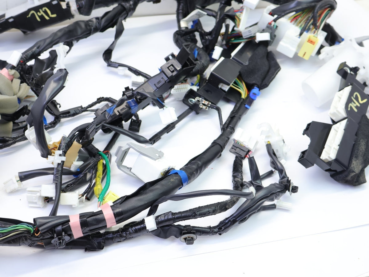 2022-2023 Subaru Forester Dash Instrument Panel Wiring Harness 81303SJ180 Wire