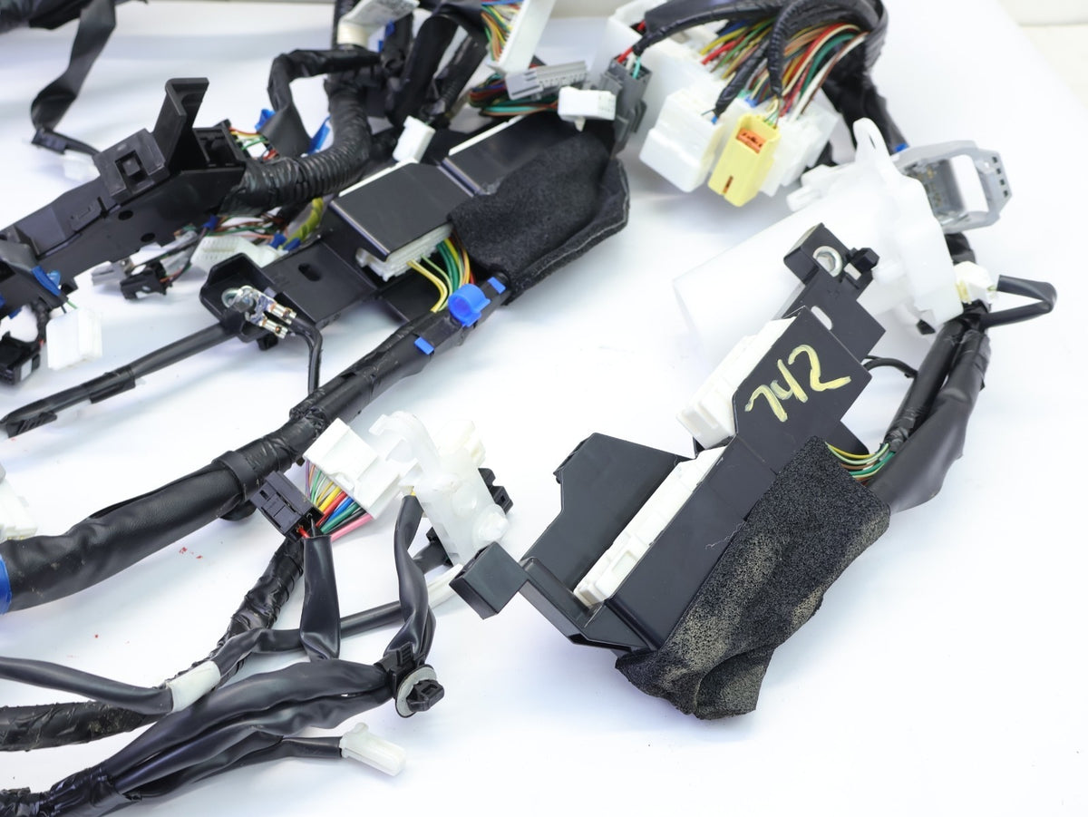 2022-2023 Subaru Forester Dash Instrument Panel Wiring Harness 81303SJ180 Wire