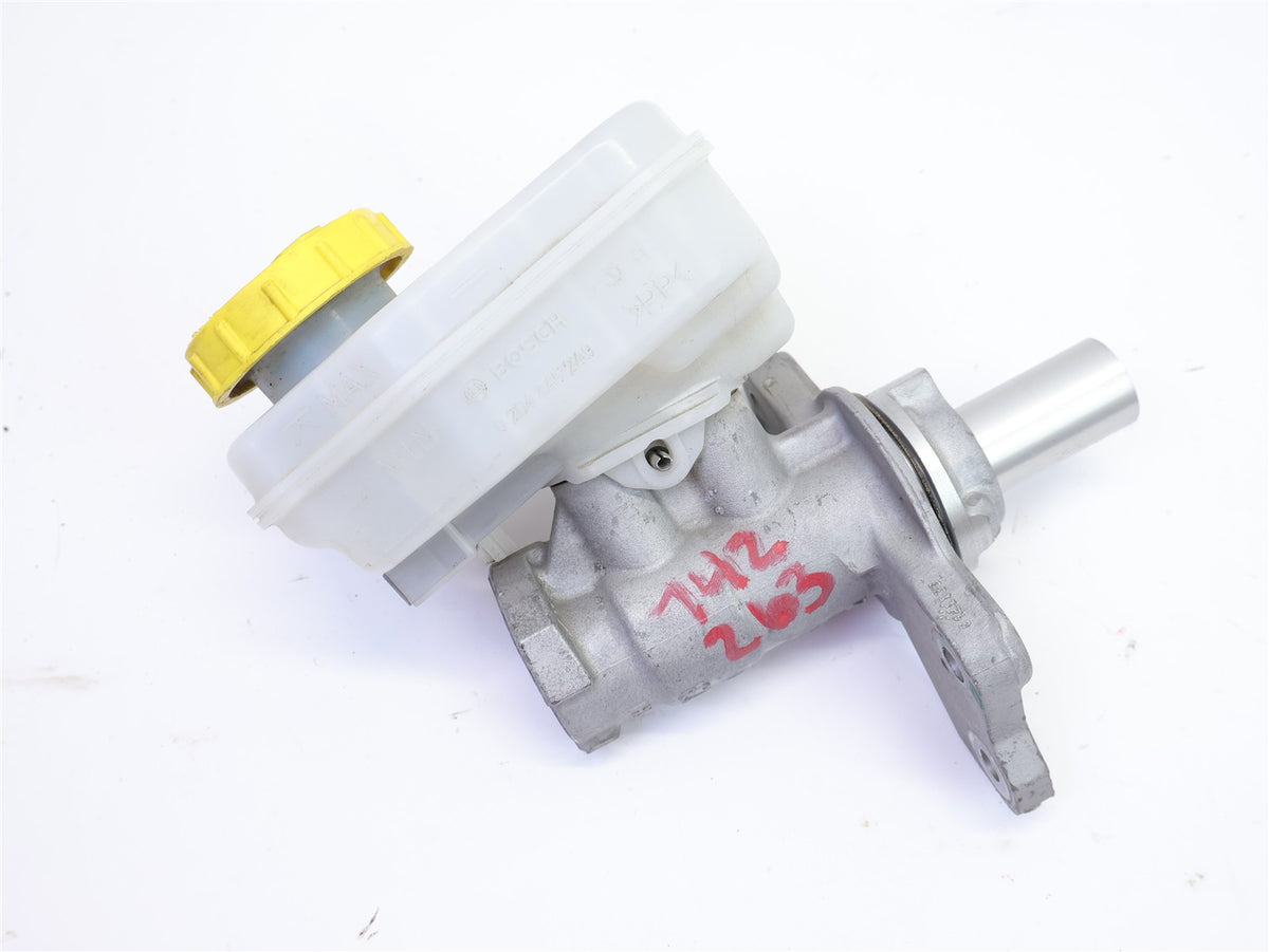 2019-2022 Subaru Forester Brake Master Cylinder AT Fluid Reservoir OEM