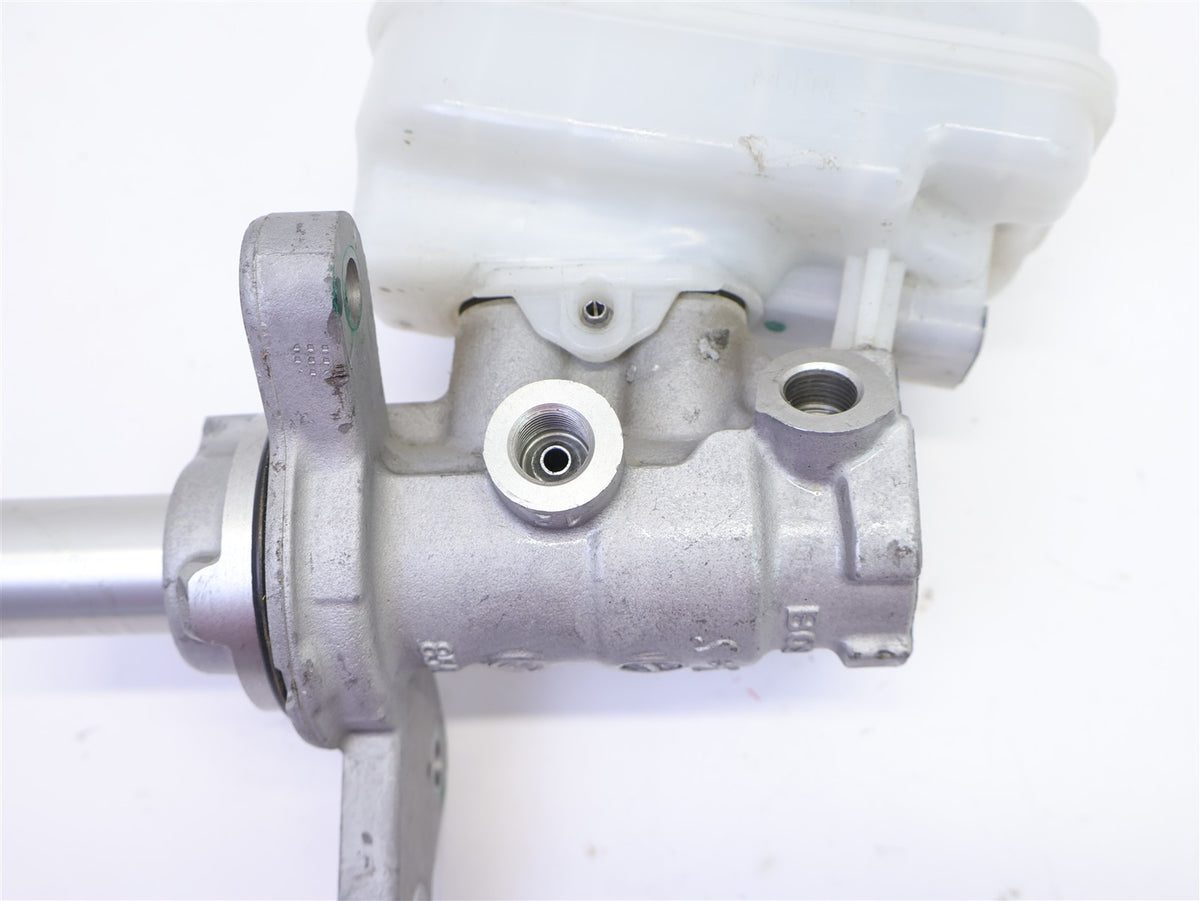 2019-2022 Subaru Forester Brake Master Cylinder AT Fluid Reservoir OEM