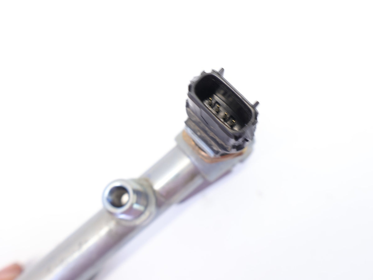 2019-2024 Subaru Forester Fuel Injector Rail Pipe Mount 2.5L Right Side OEM