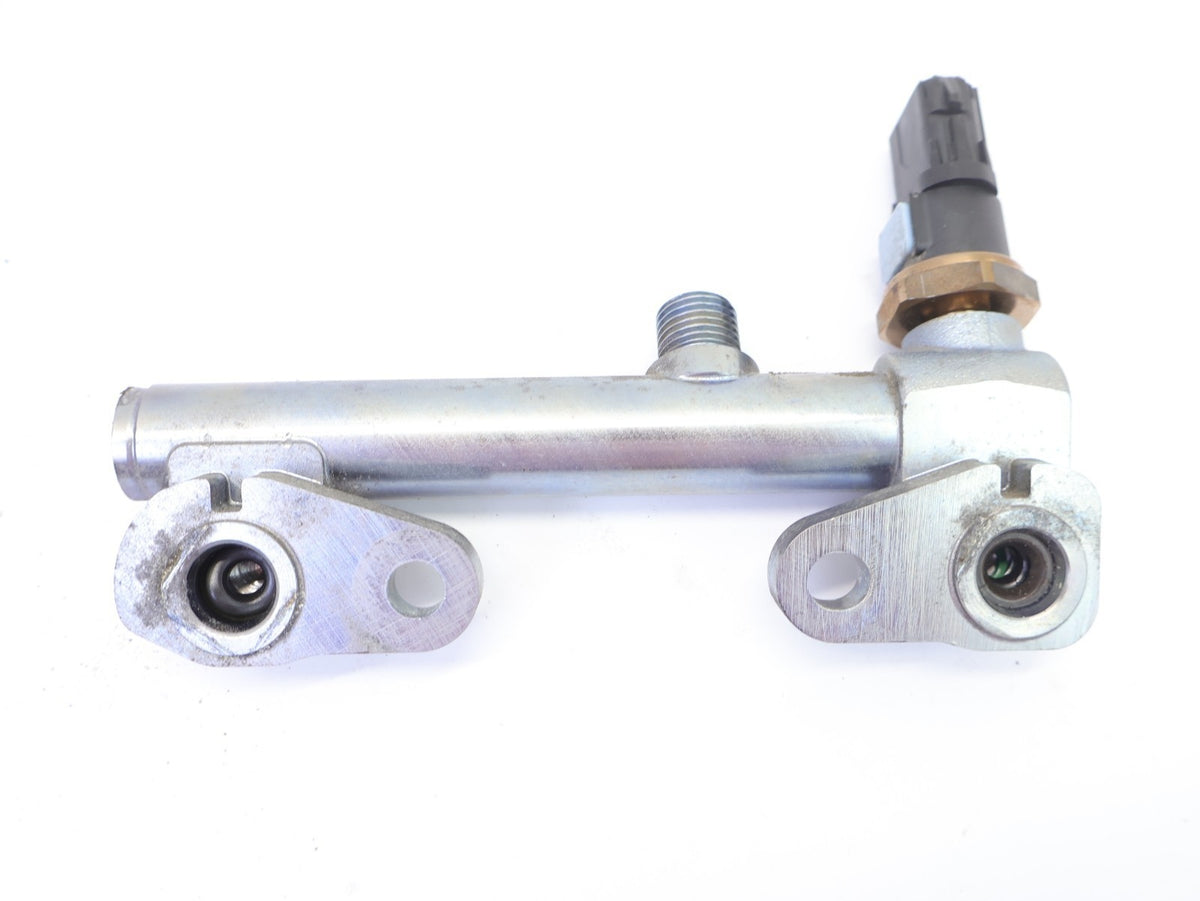 2019-2024 Subaru Forester Fuel Injector Rail Pipe Mount 2.5L Right Side OEM