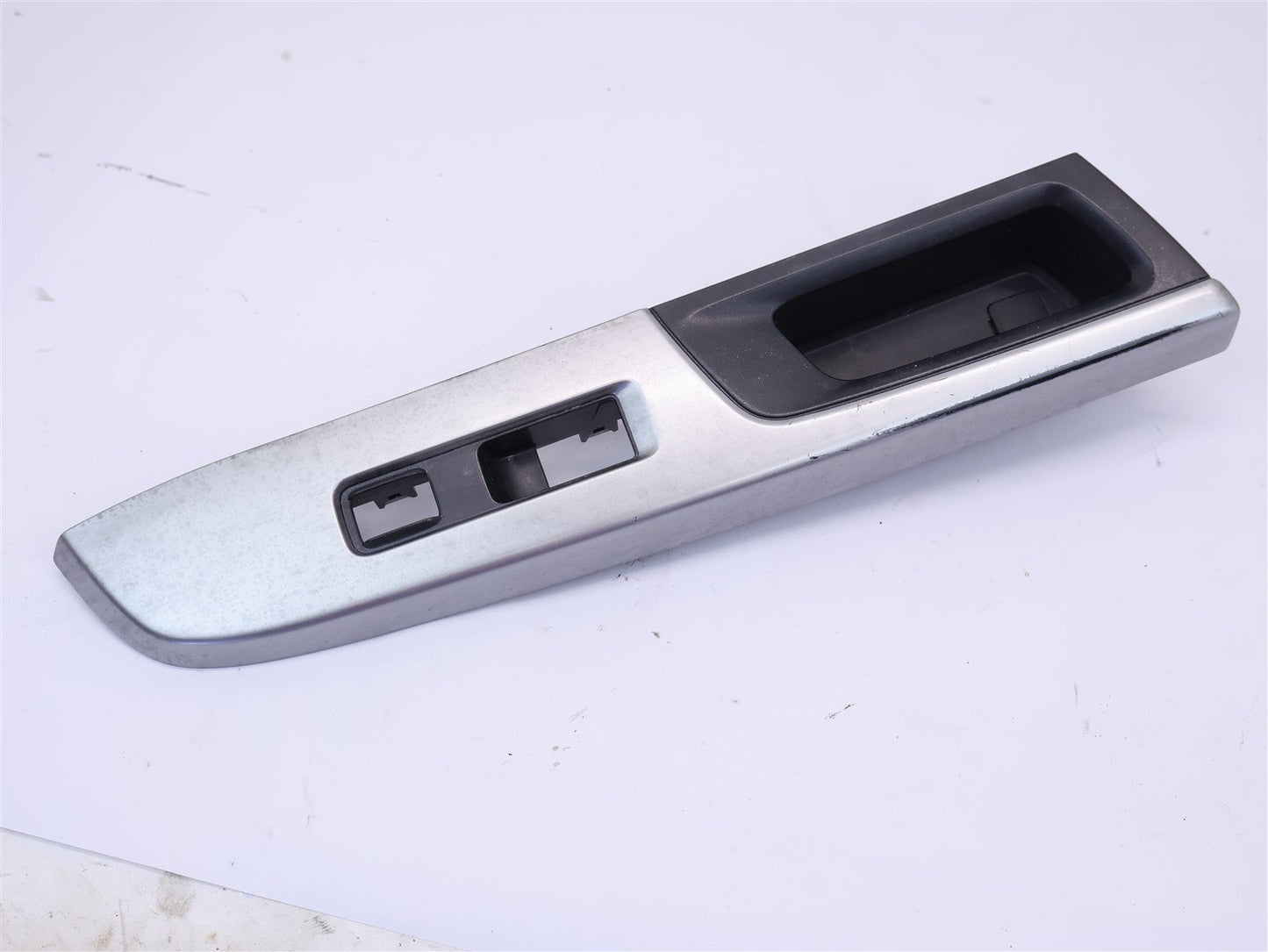 15-17 Subaru Crosstrek Passenger Front Window Switch Trim RH Door Panel