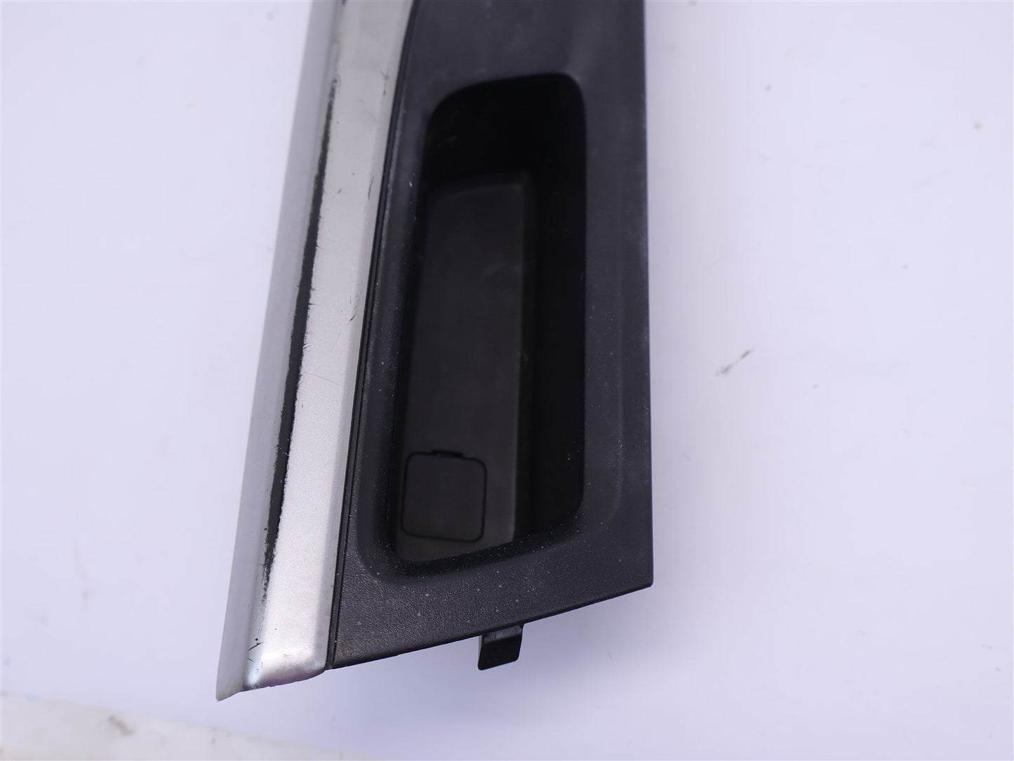 15-17 Subaru Crosstrek Passenger Front Window Switch Trim RH Door Panel