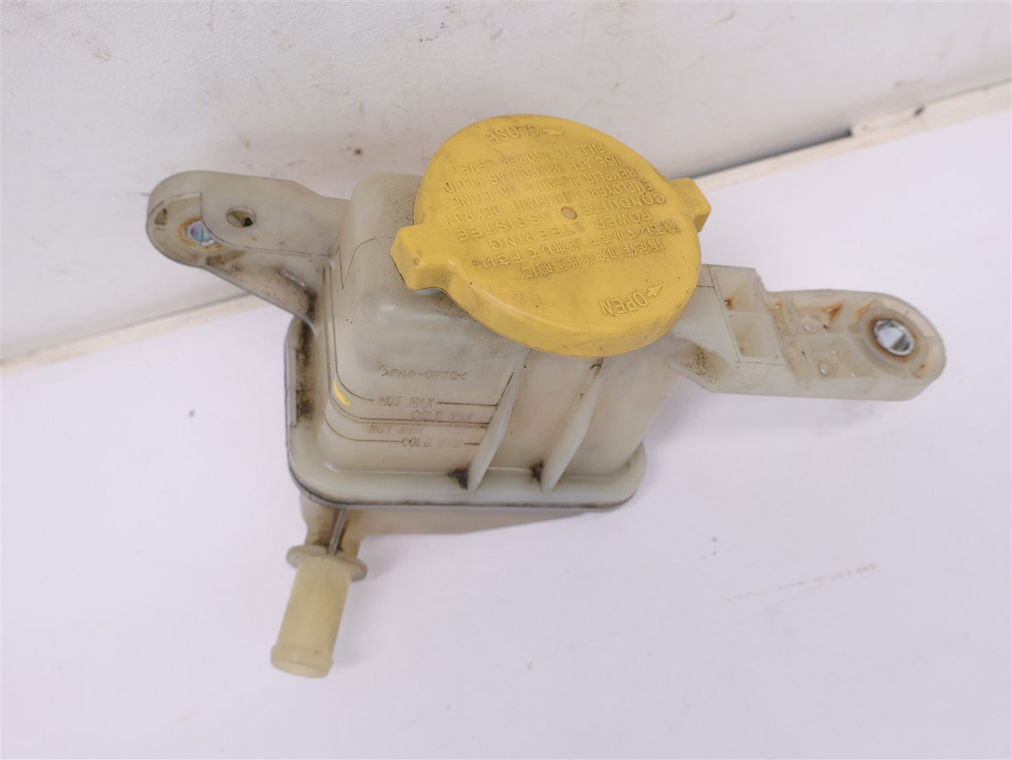 2005-2009 Subaru Legacy GT & Outback Power Steering Fluid Reservoir OEM 05-09