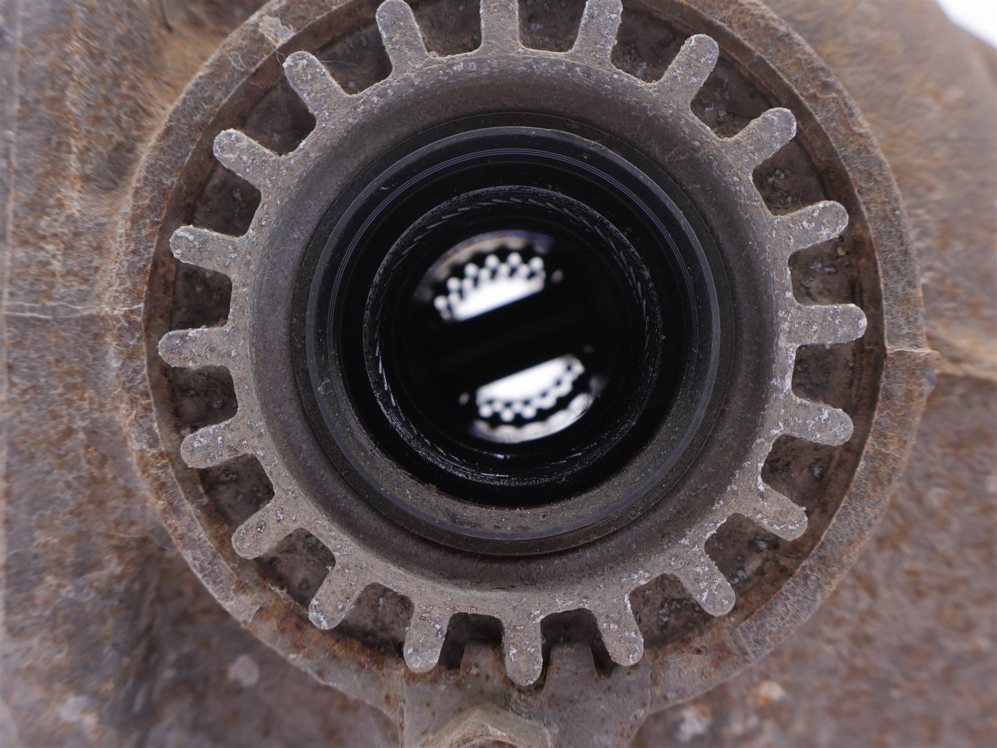 2013-2017 Subaru Crosstrek Rear Differential 3.70 Carrier CVT Auto Trans 13-17