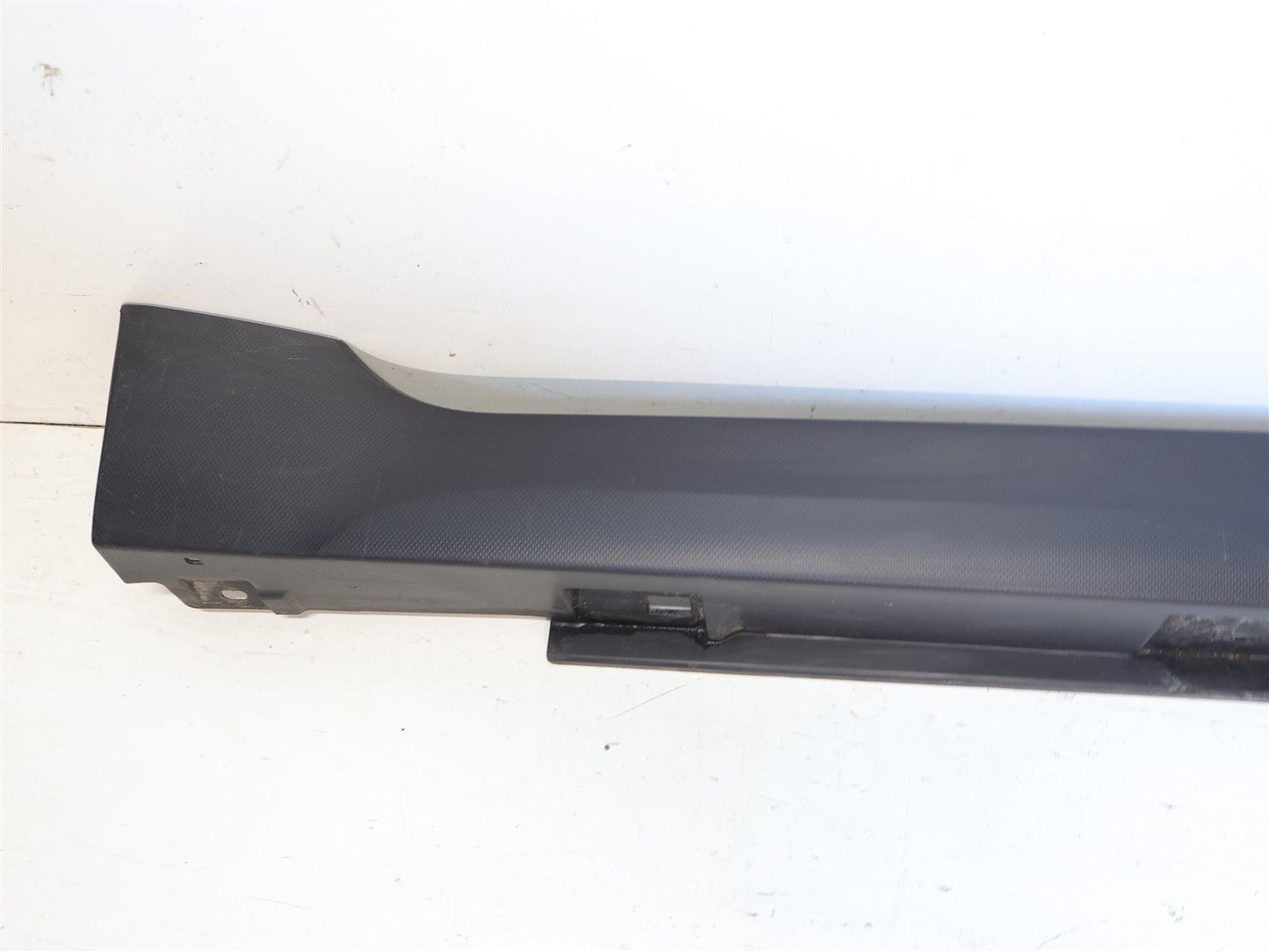 13-17 Subaru XV Crosstrek Passenger Side Skirt Bottom Rocker Panel RH 2013-2017