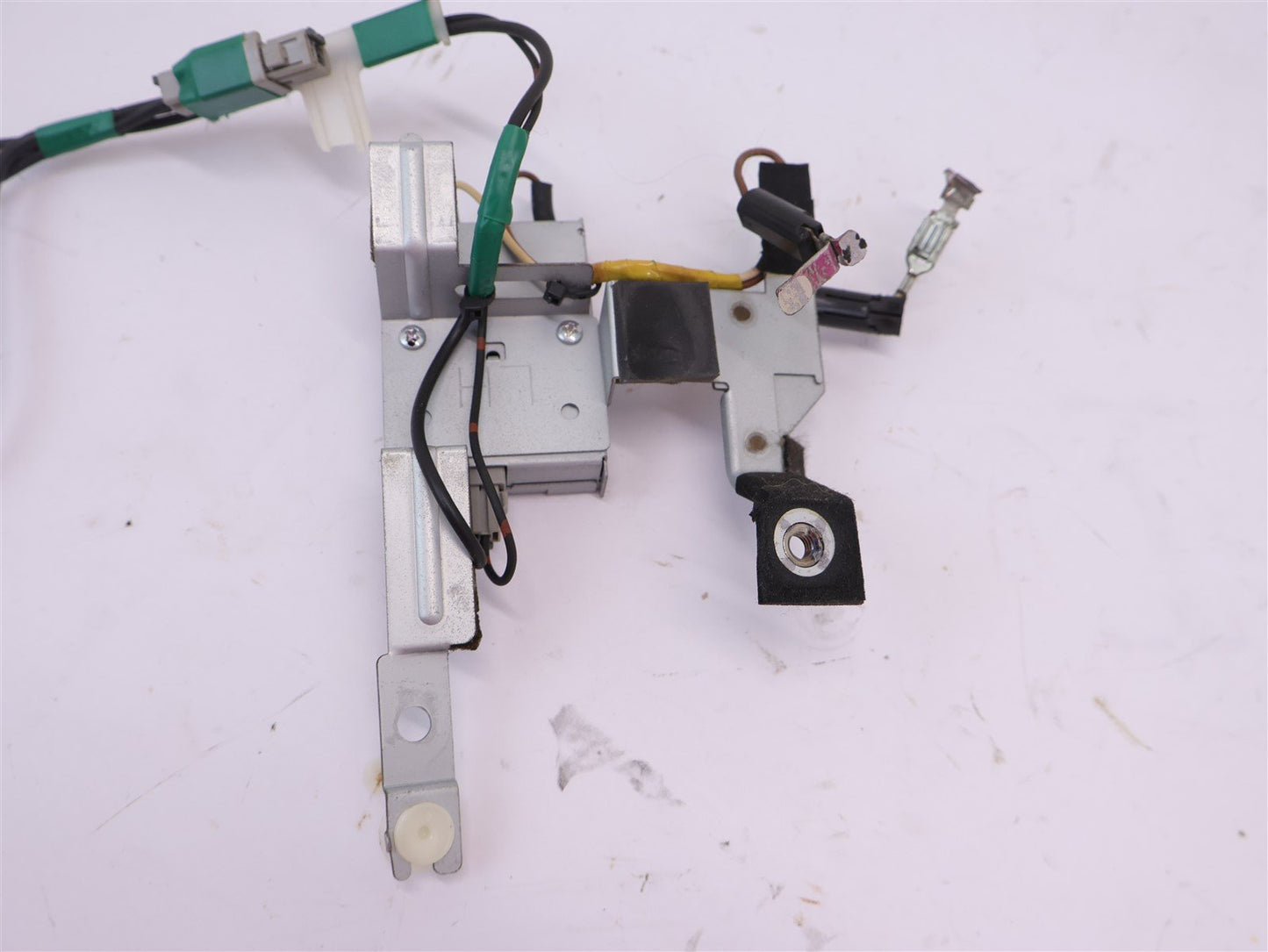 2005-2009 Subaru Legacy GT Antenna Amplifier Module Box Clarion OEM 05-09
