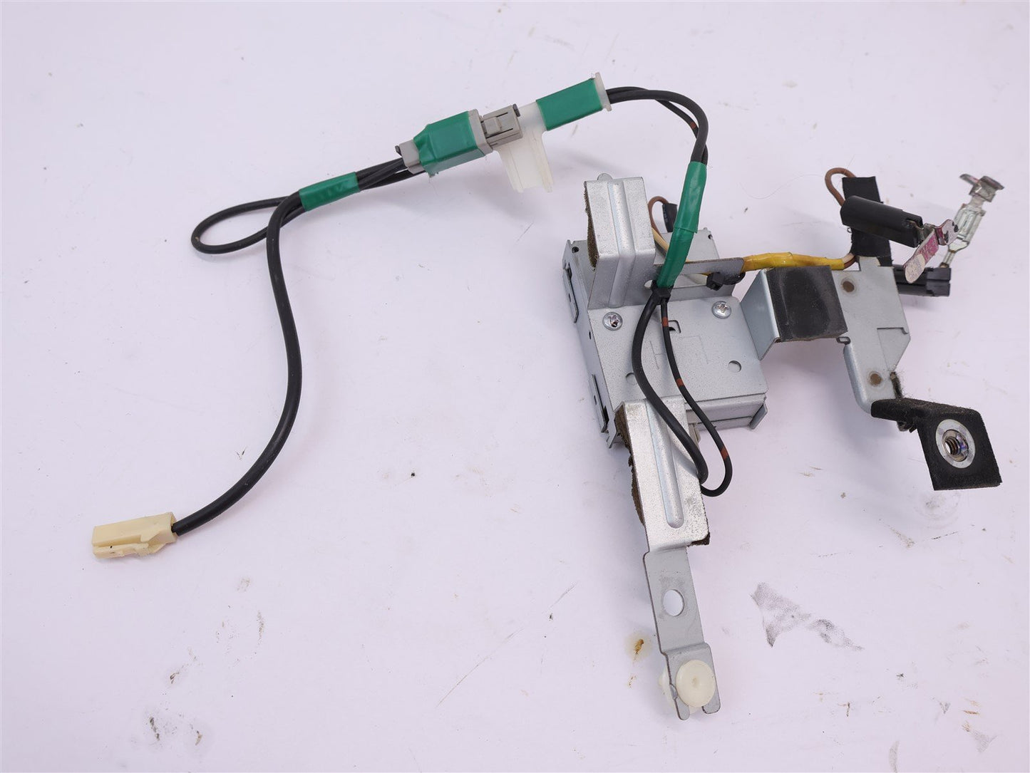 2005-2009 Subaru Legacy GT Antenna Amplifier Module Box Clarion OEM 05-09