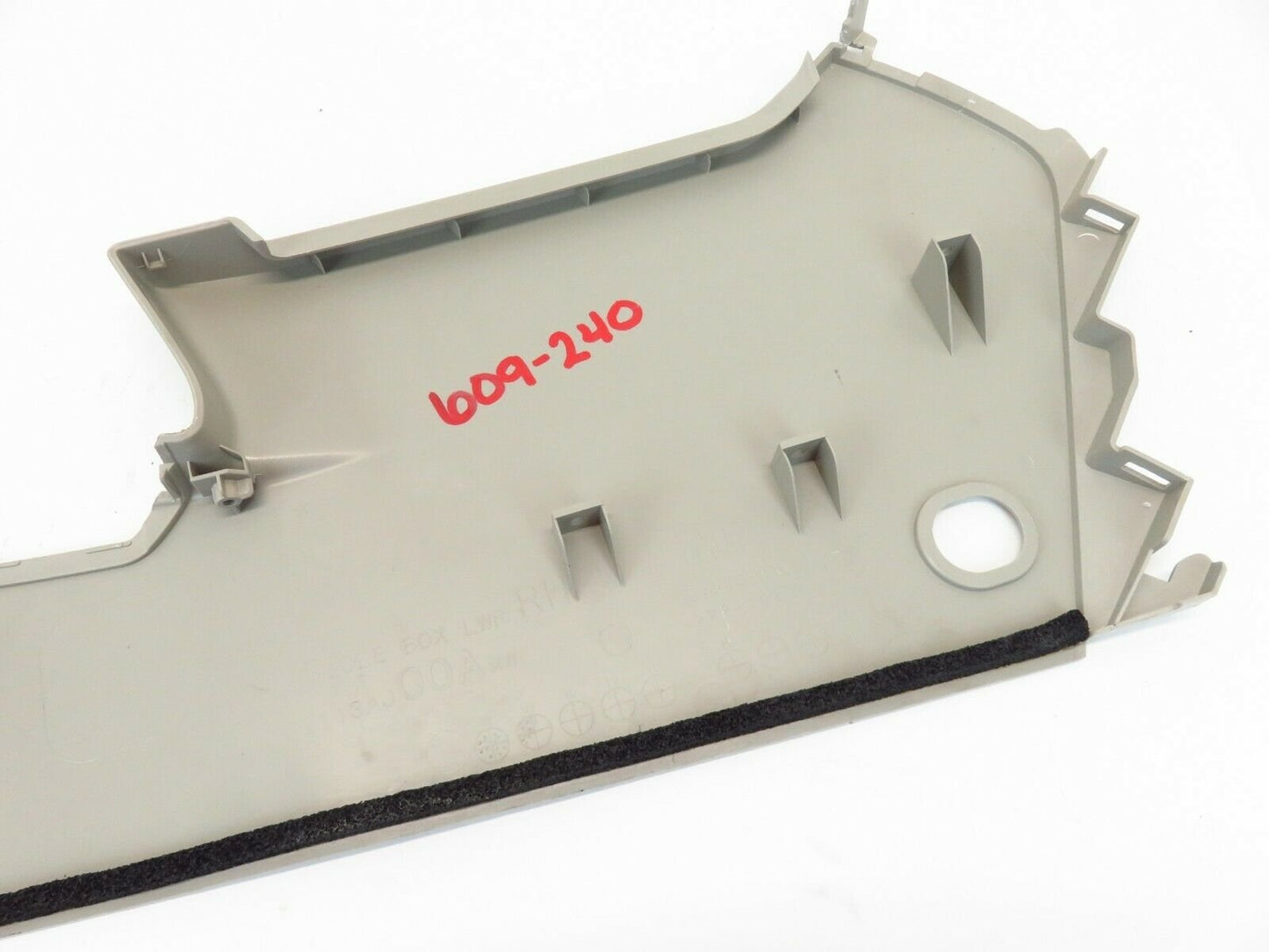 10-14 Subaru Legacy & Outback Passenger Center Console Trim Panel Side Lower RH