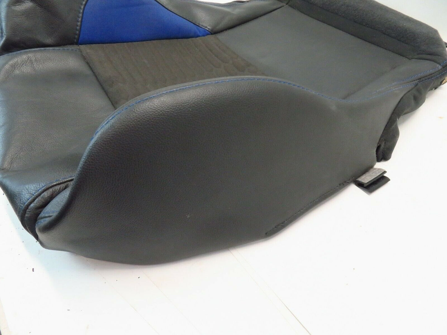 2015-2018 Ford Focus ST Passenger Front Seat Bottom Skin Cover RH Lower 15-18