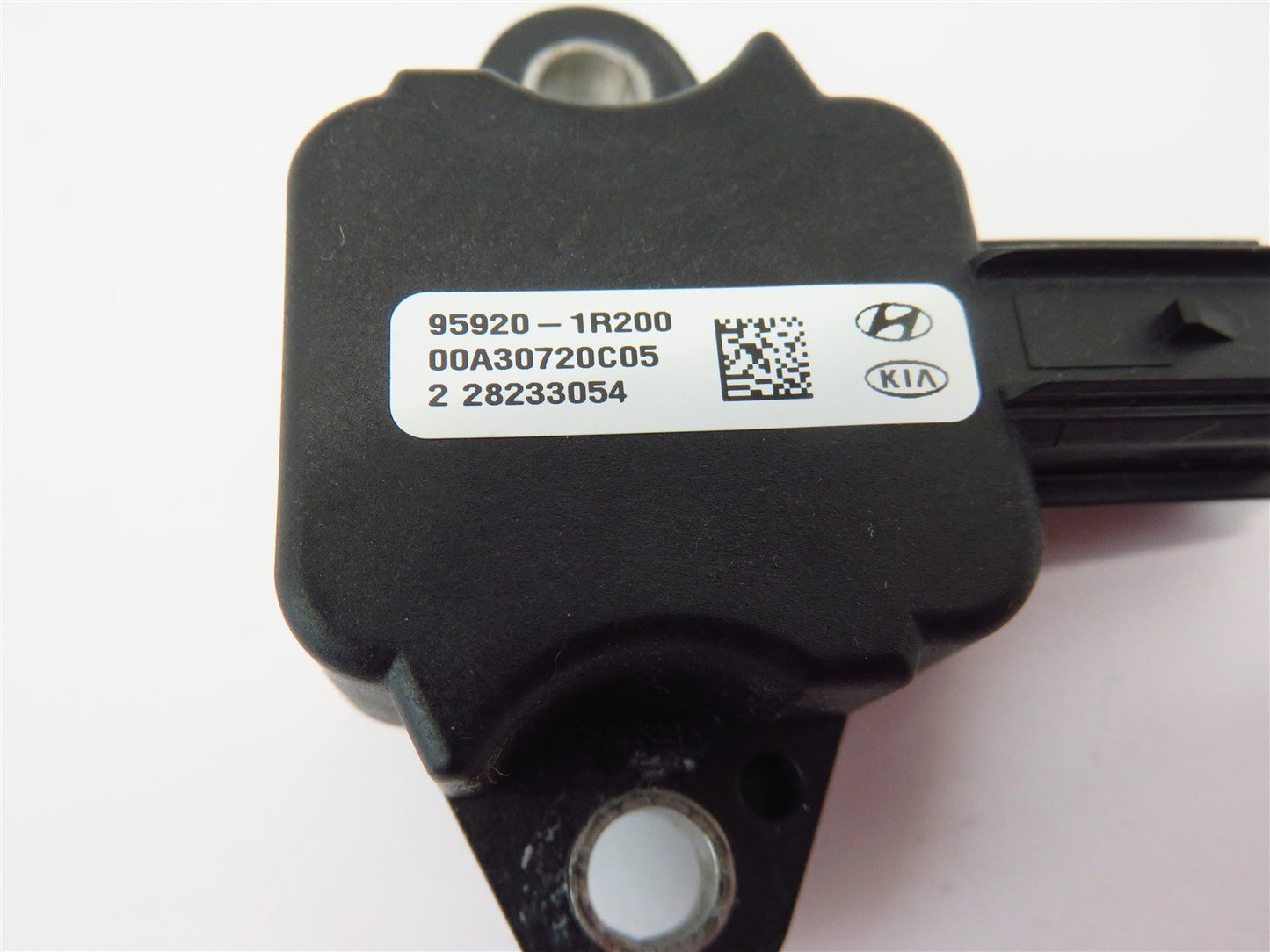 2012-2013 Hyundai Veloster SRS Sensor Crash Side Impact OEM 95920-1R000 12-13