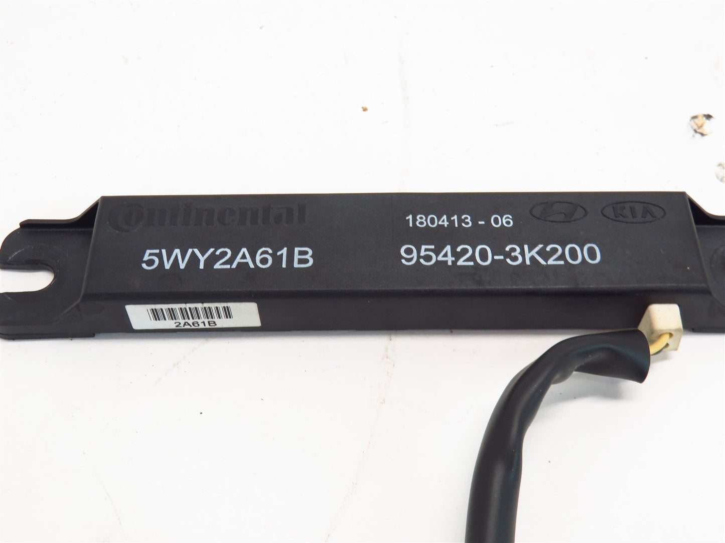 2009-2012 Hyundai Genesis Coupe Smart Key Antenna Unit 95420-3K200 OEM 09-12