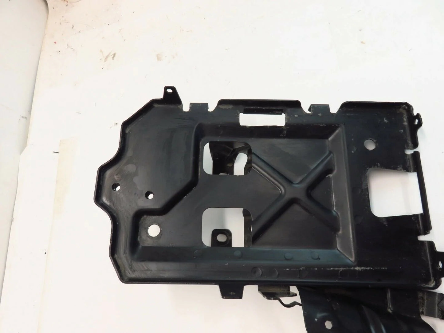 2018-2020 Buick Regal TourX Battery Tray Holder Bracket Support 84221669 18-20