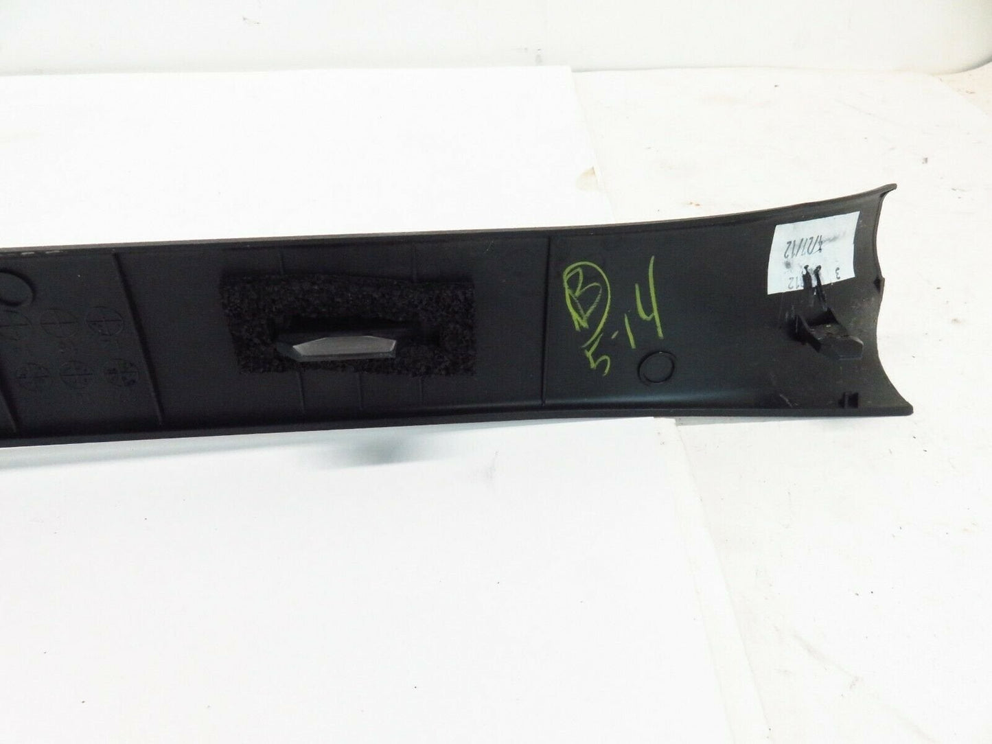 2010-2014 Subaru Legacy Outback Driver Front Door Sill Retainer Trim LH 10-14