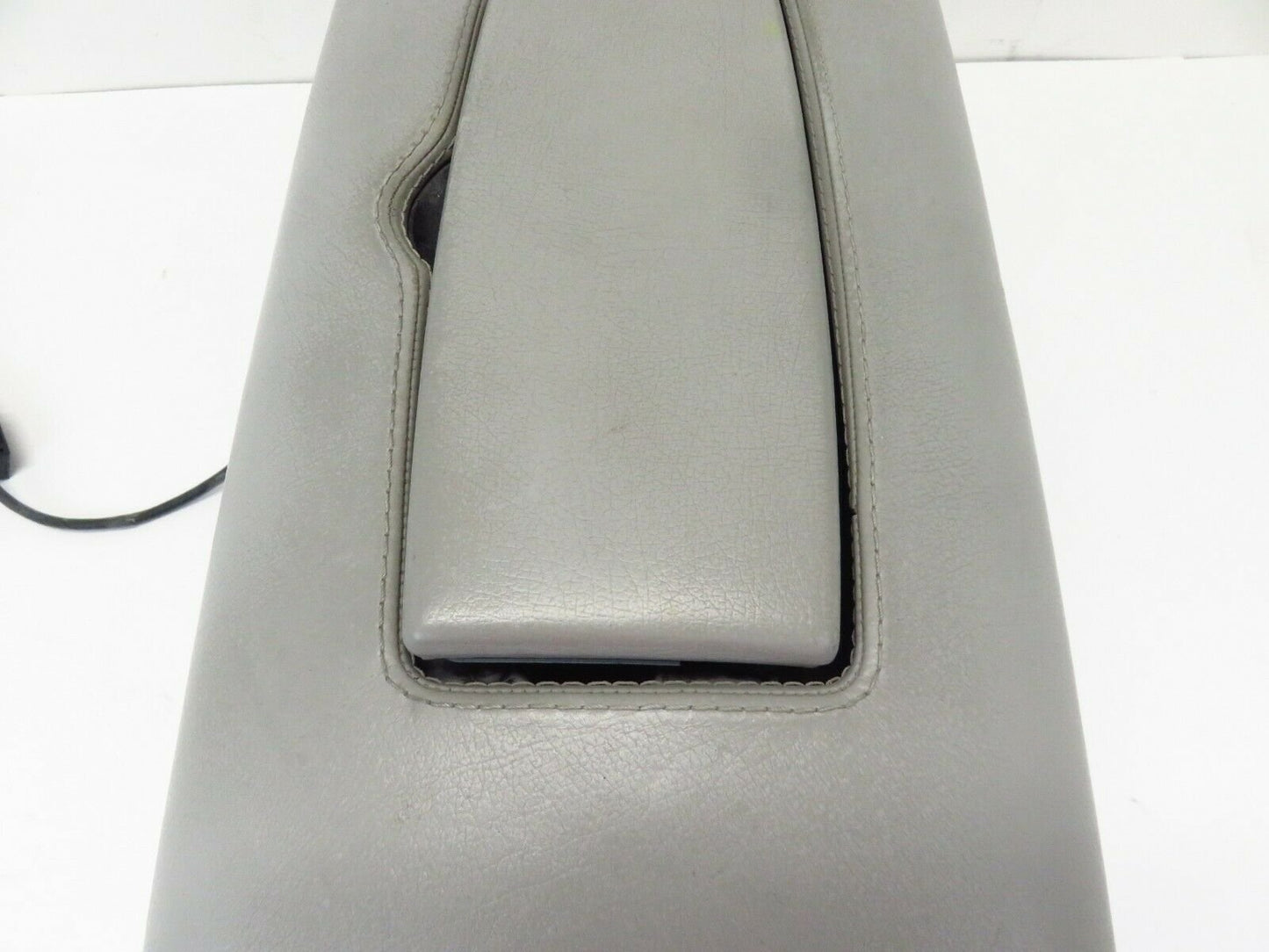 2006 Maserati Quattroporte Center Console Lid w/ Phone Storage Arm Rest M139