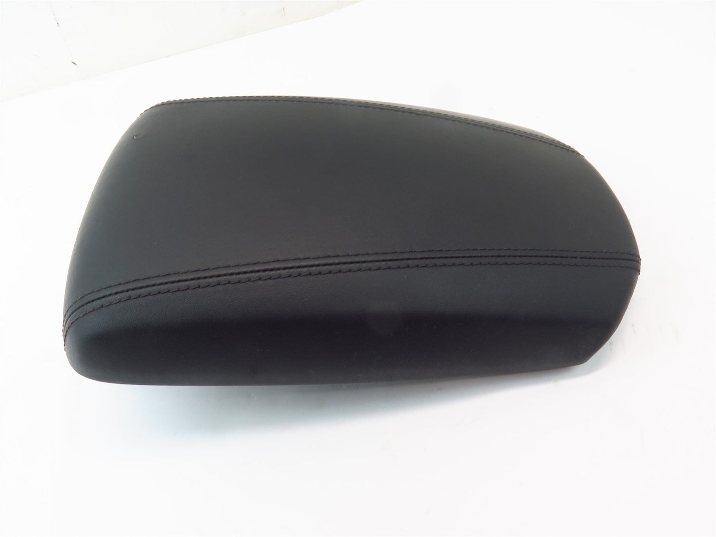 2013-2016 Hyundai Genesis COUPE Center Console Lid Armrest Cover Top Black 13-16