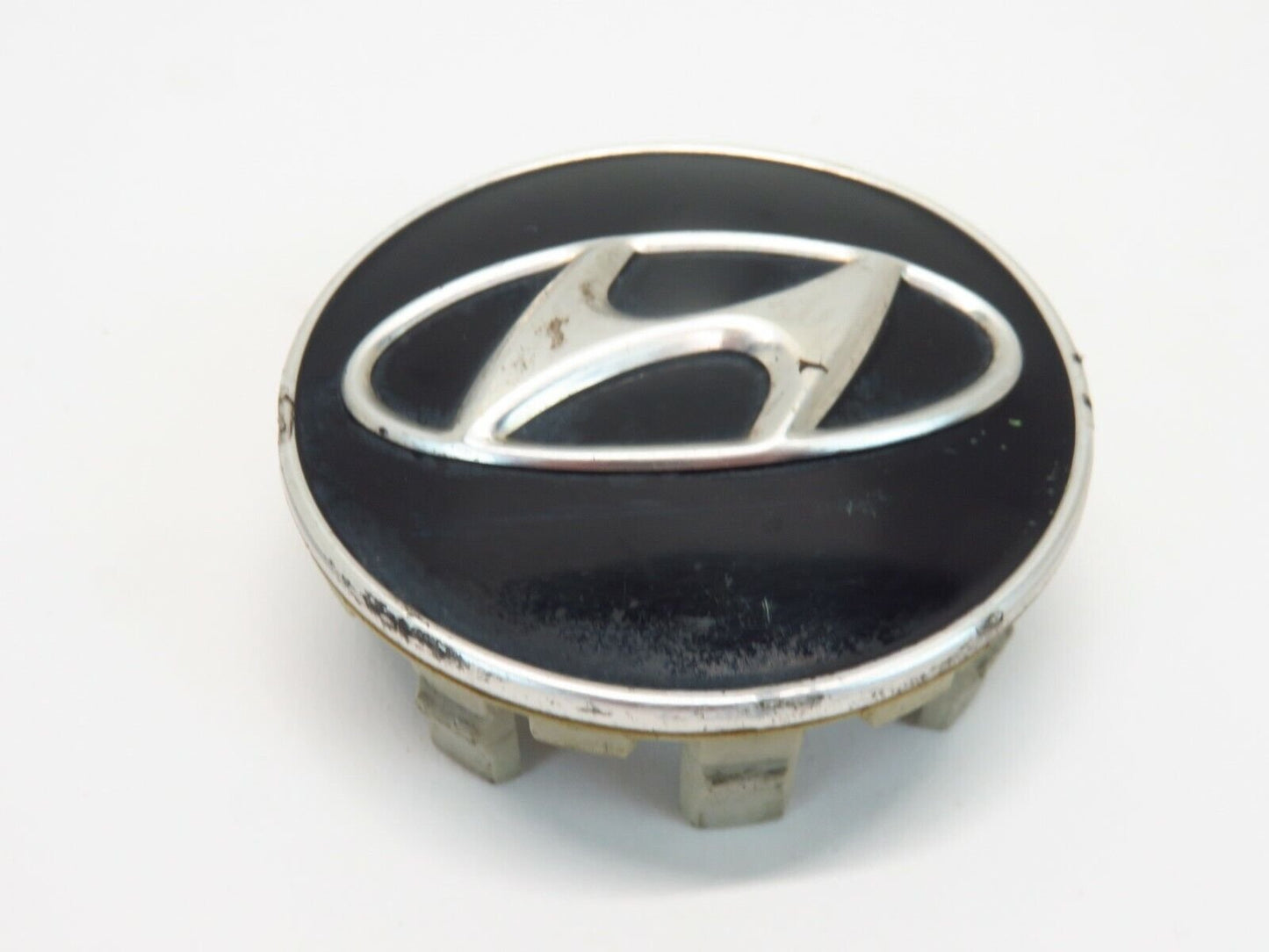 2010-2012 Hyundai GENESIS COUPE Wheel Center Cap 52960-2M000 OEM 628312