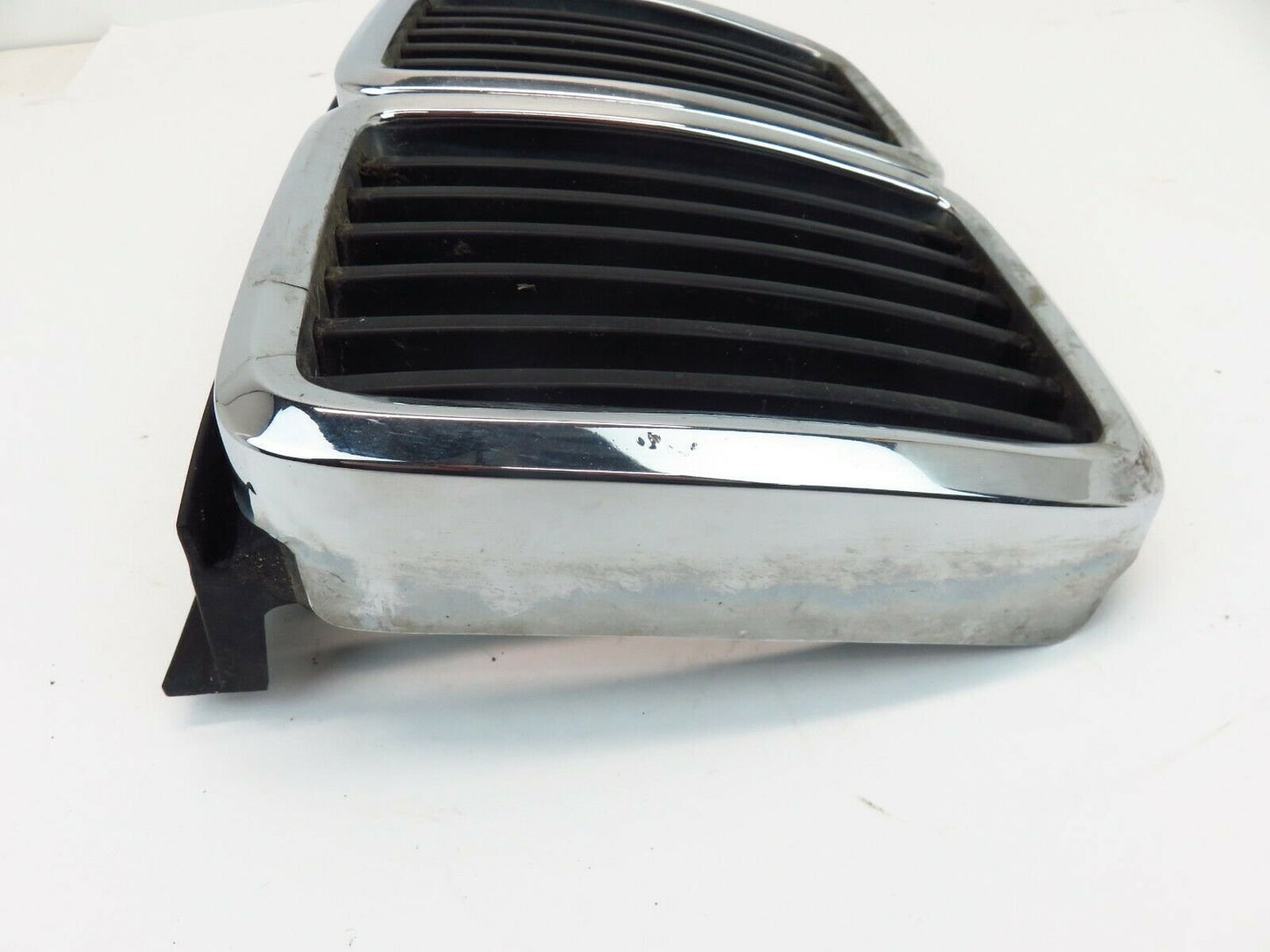 1988-1991 BMW 325ix Center Grille Grill Middle Chrome OEM 88-91