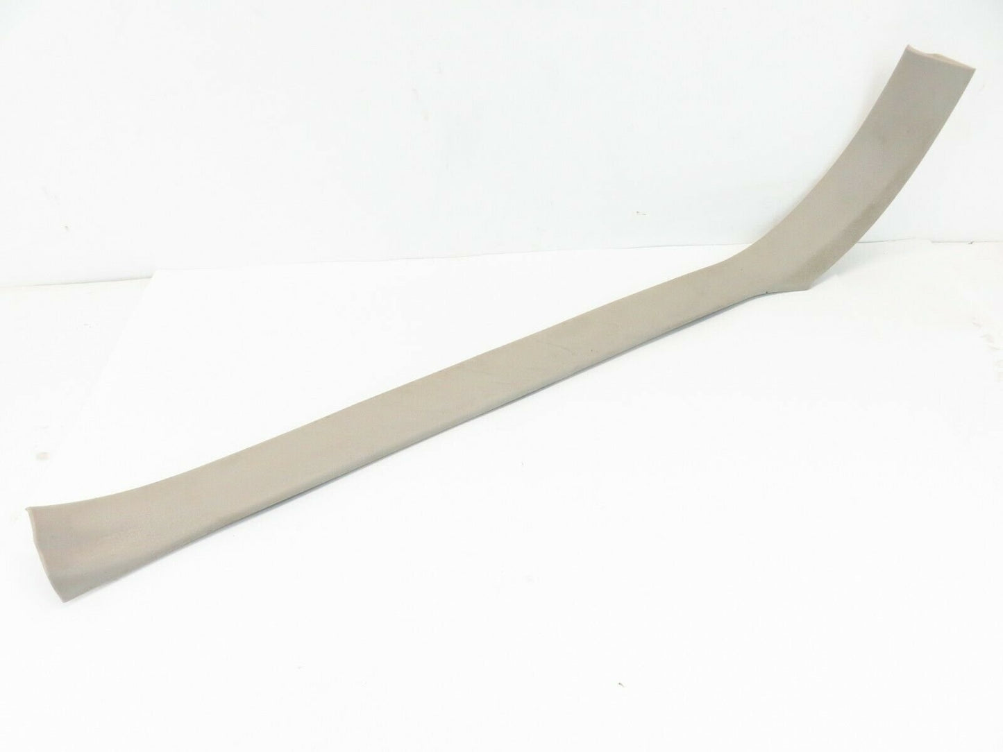 2010-2014 Subaru Legacy & Outback Driver Front Door Sill Retainer Trim LH 10-14